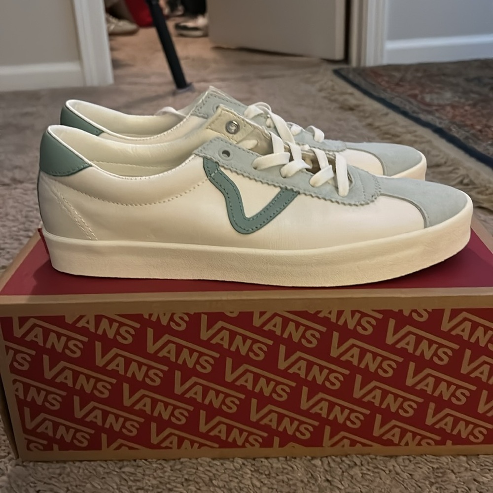 Brand NEW Sport Low Vans